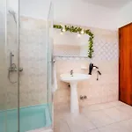 Guardiao, Piscina Jardim Prestige For *