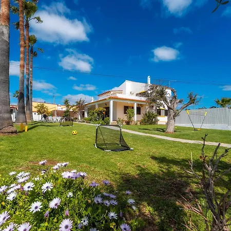 Guardiao, Piscina Jardim Prestige For ローレ